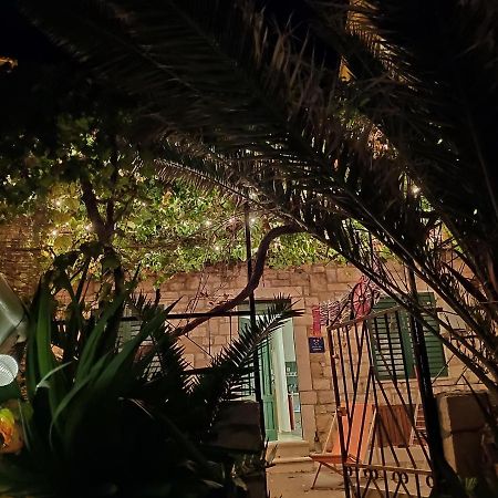 Beach House Gusla Komiža Exterior foto
